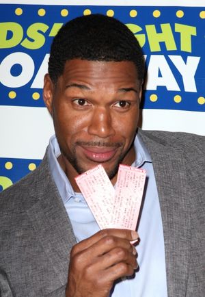 Michael Strahan & Kelly Ripa
@ BroadwayWorld Michael Strahan & Kelly Ripa
Photo