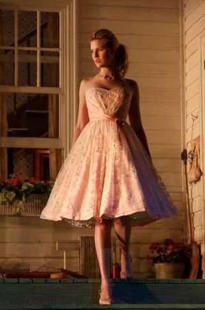 Maggie Grace @ BroadwayWorld Maggie Grace Photo