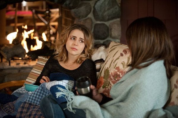 Mae Whitman Photo