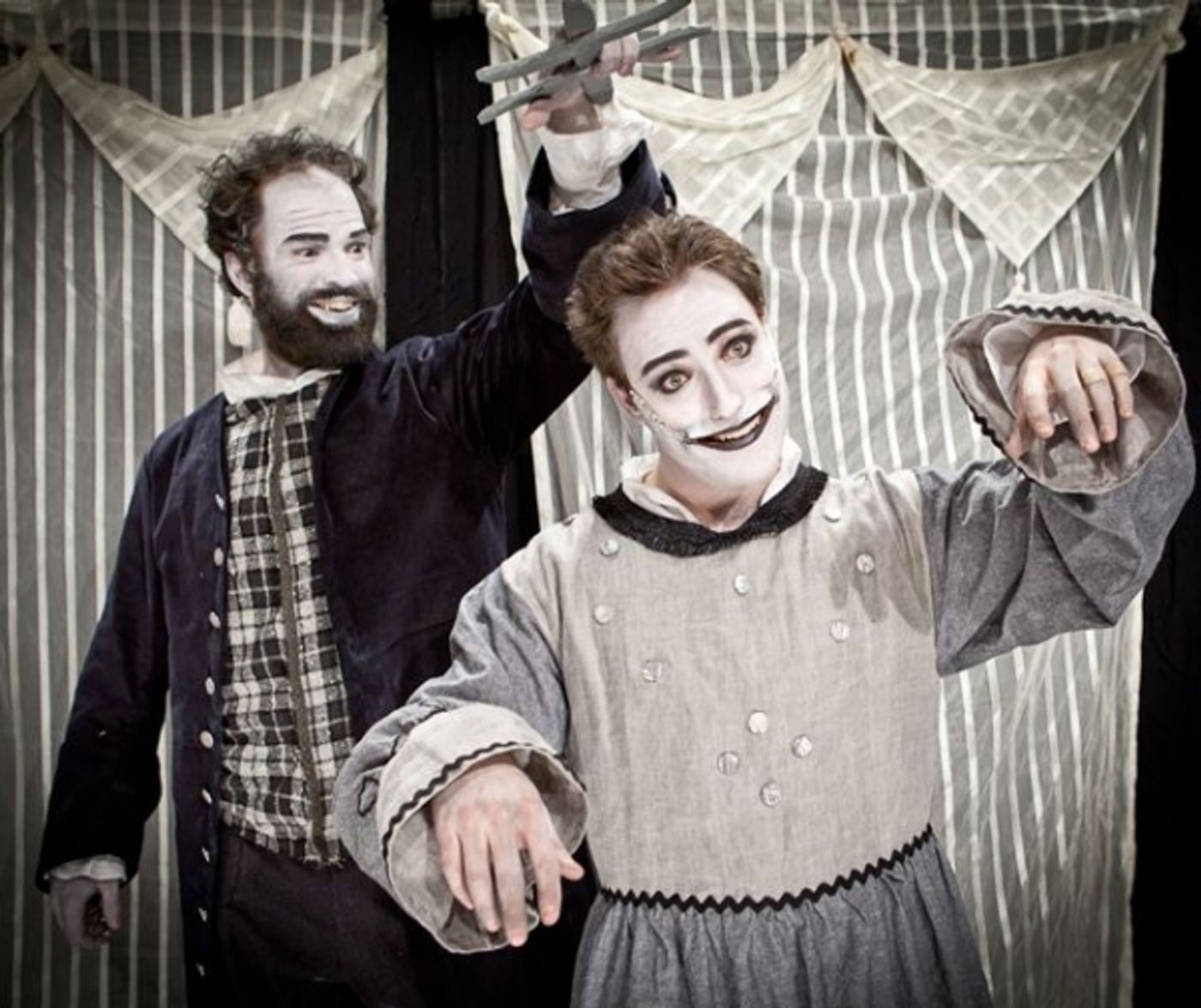 Photo Flash: First Look at Stolen Chair Theatre's THE MAN WHO LAUGHS at Urban Stages  Image