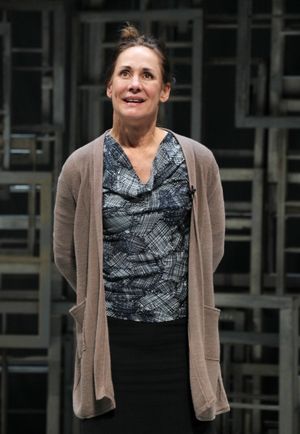 Laurie Metcalf
@ BroadwayWorld Laurie Metcalf
Photo