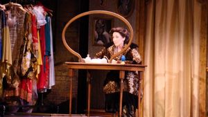 Courtney Balan @ BroadwayWorld Courtney Balan Photo