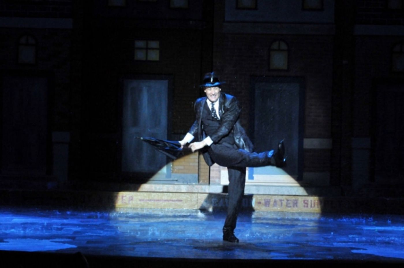 Photo Flash: First Look at Curt Dale Clark, Lauren Blackman and More in Jupiter's SINGIN' IN THE RAIN  Image