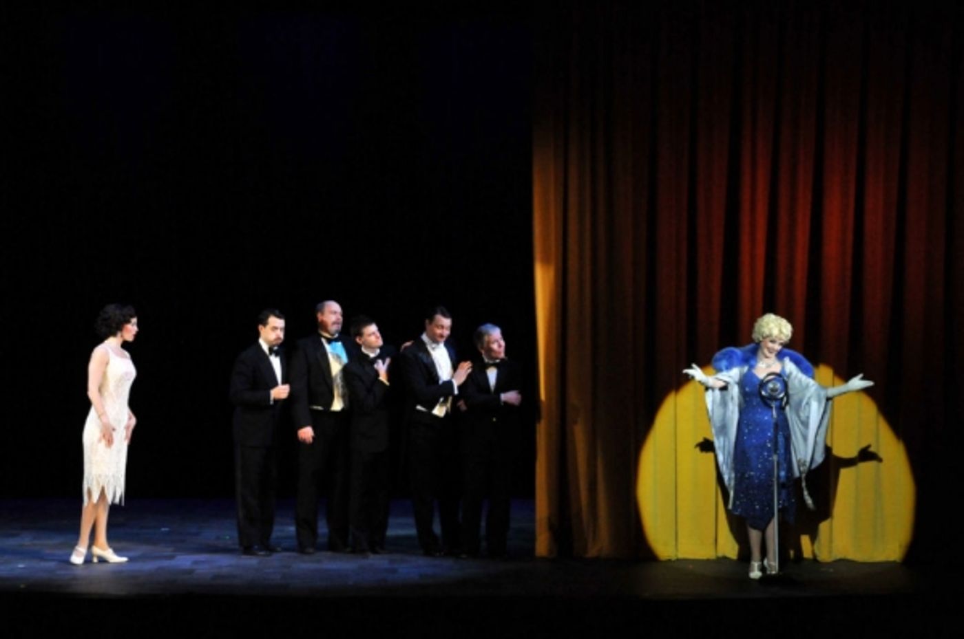 Photo Flash: First Look at Curt Dale Clark, Lauren Blackman and More in Jupiter's SINGIN' IN THE RAIN Photo Flash: First Look at Curt Dale Clark, Lauren Blackman and More in Jupiter's SINGIN' IN THE RAIN Image