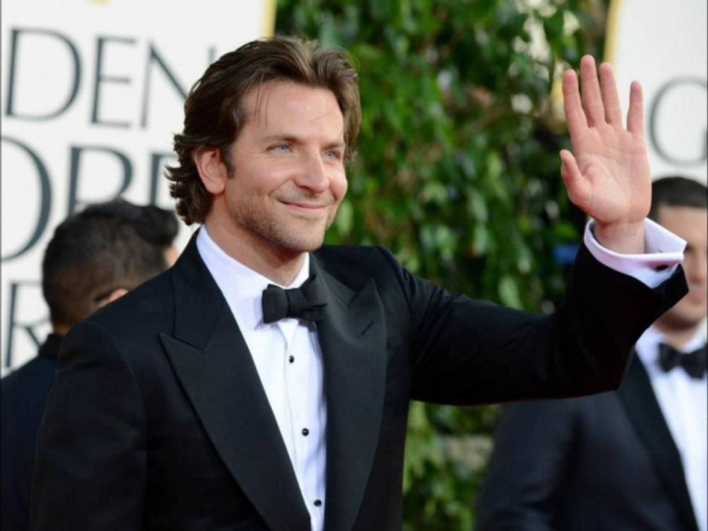 Photo Coverage: More Stars at the Golden Globe Red Carpet  Image