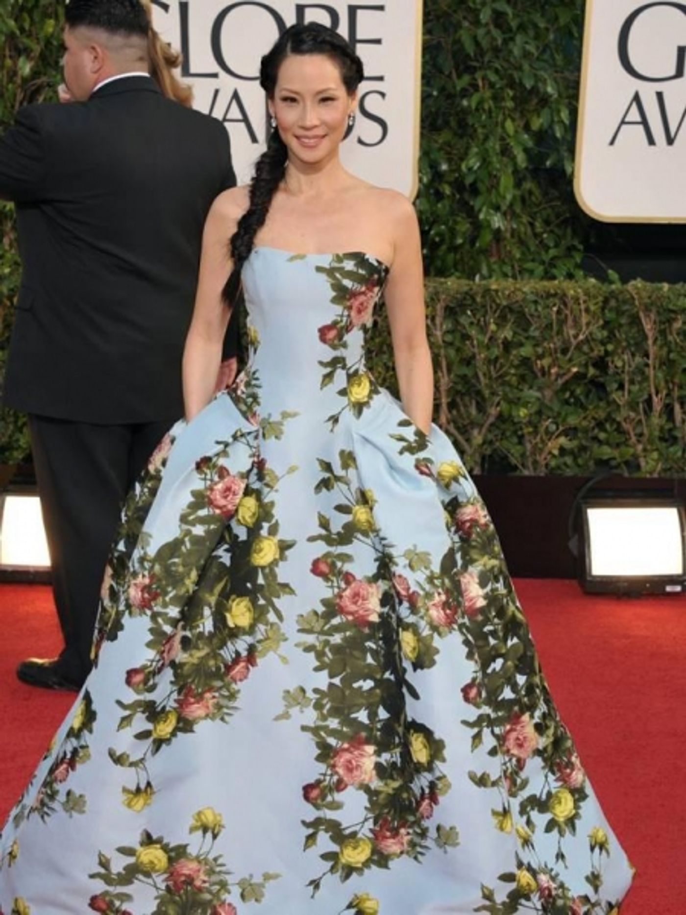 Photo Coverage: More Stars at the Golden Globe Red Carpet  Image