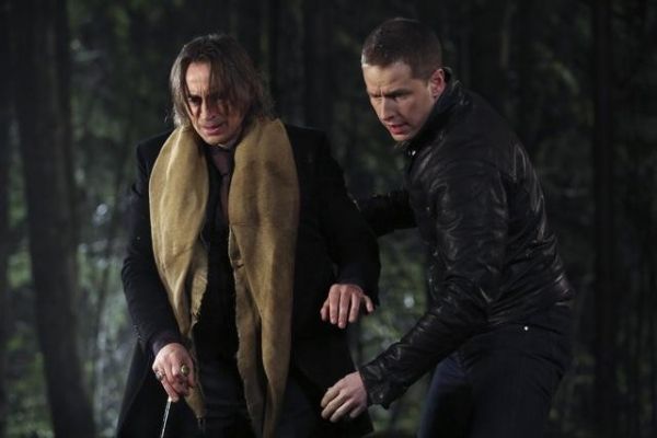 ROBERT CARLYLE, JOSH DALLAS Photo