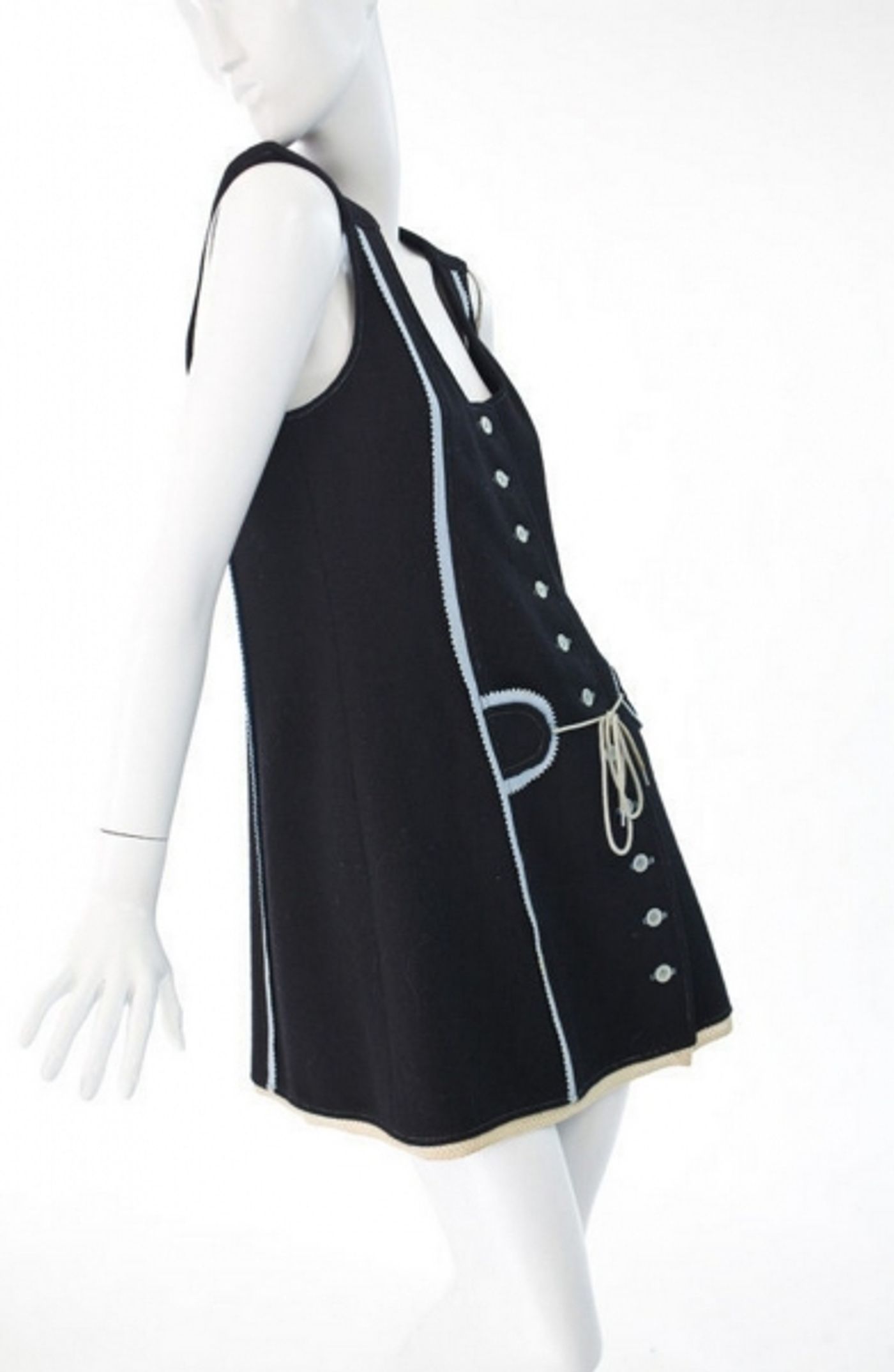 Photo Coverage: Betsey Johnson at the Manhattan Vintage Clothing Show Photo Coverage: Betsey Johnson at the Manhattan Vintage Clothing Show Image