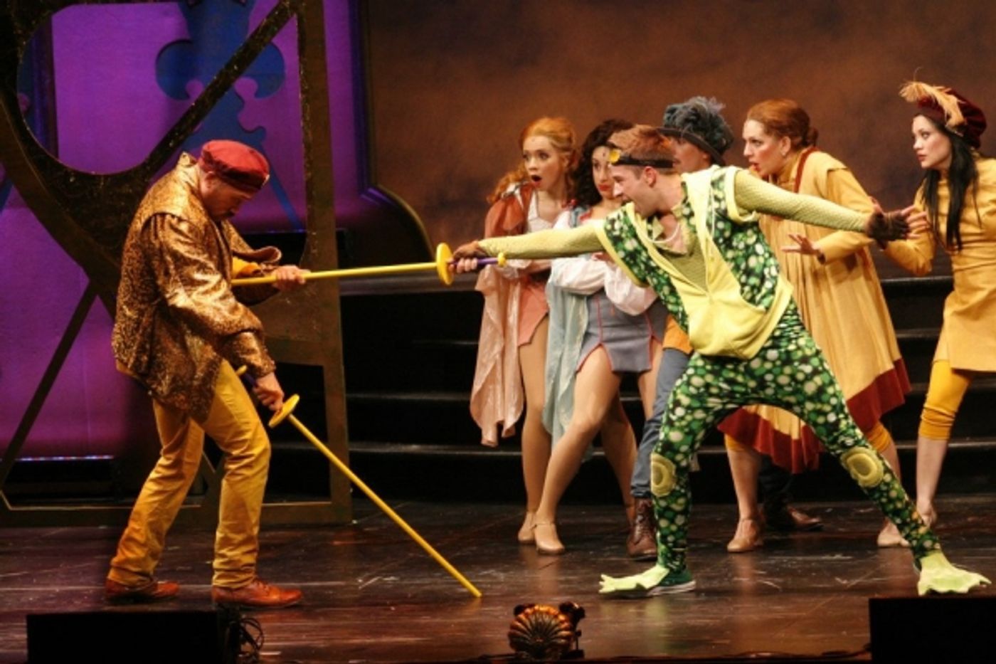 Photo Flash: First Look at Virginia Stage Company's FROG KISS  Image