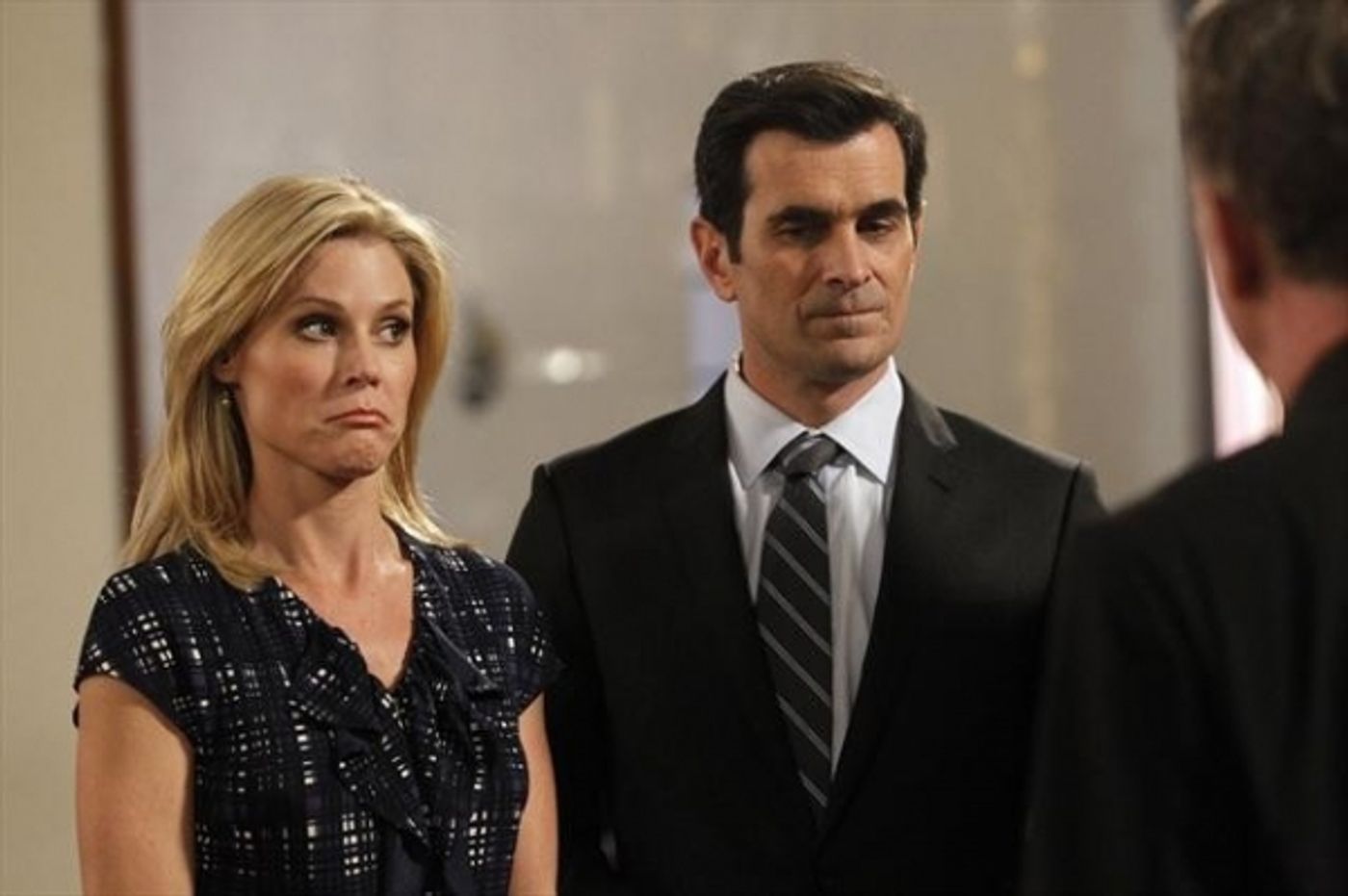 Photo Flash: Next Week's All New MODERN FAMILY  Image