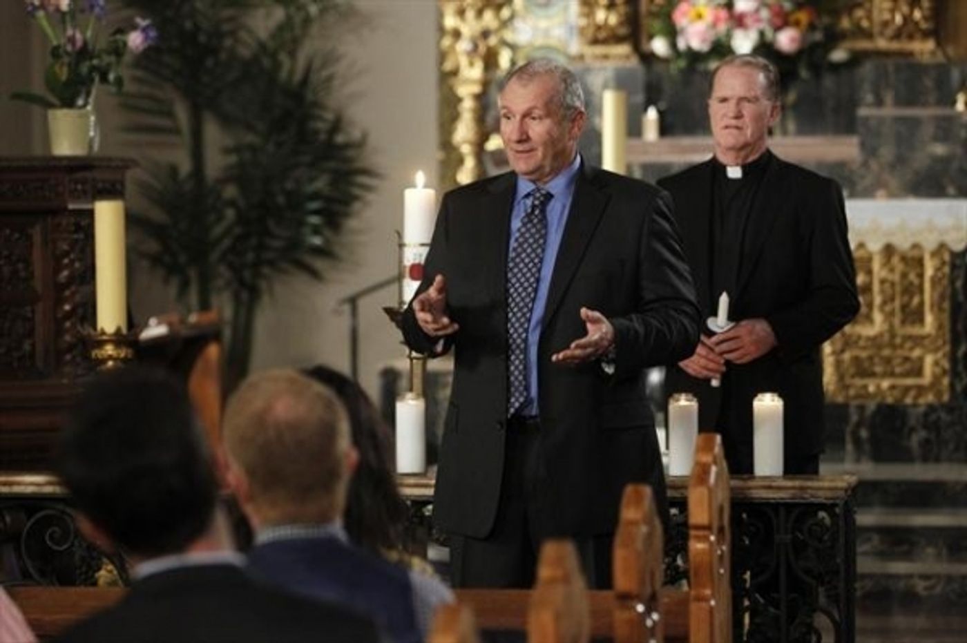 Photo Flash: Next Week's All New MODERN FAMILY  Image