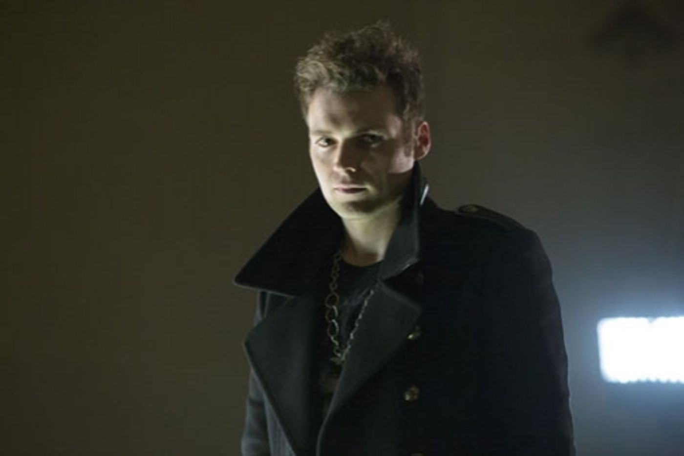Photo Flash: First Look - Seth Gabel as 'The Count' on The CW's ARROW  Image