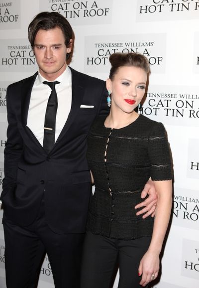 Benjamin Walker & Scarlett Johansson
 Photo