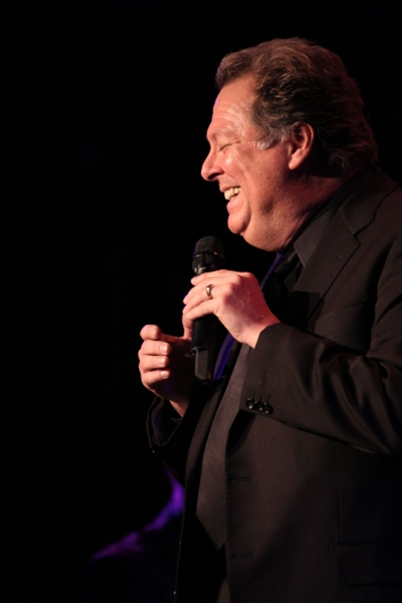 Photo Coverage: Eric Michael Gillett Previews 54 Below Show Image