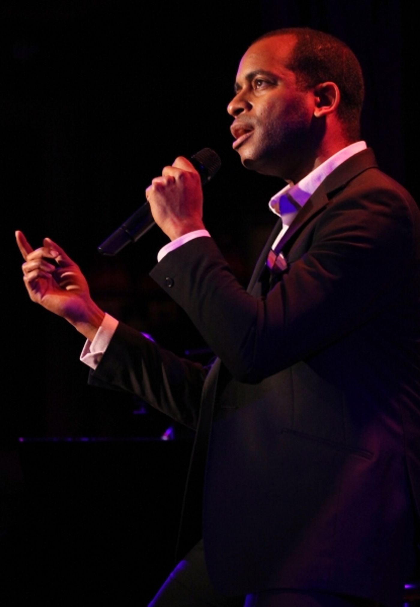 Photo Coverage: Daniel Breaker Previews 54 Below Show Image