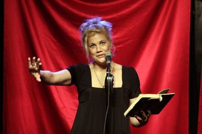 Kristen Johnston Photo