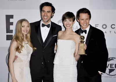 Amanda Seyfried, Sacha Baron Cohen, Anne Hathaway & Eddie Redmayne.  Photo