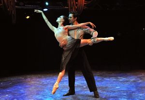 Luke Manley and Ellen Green Photo