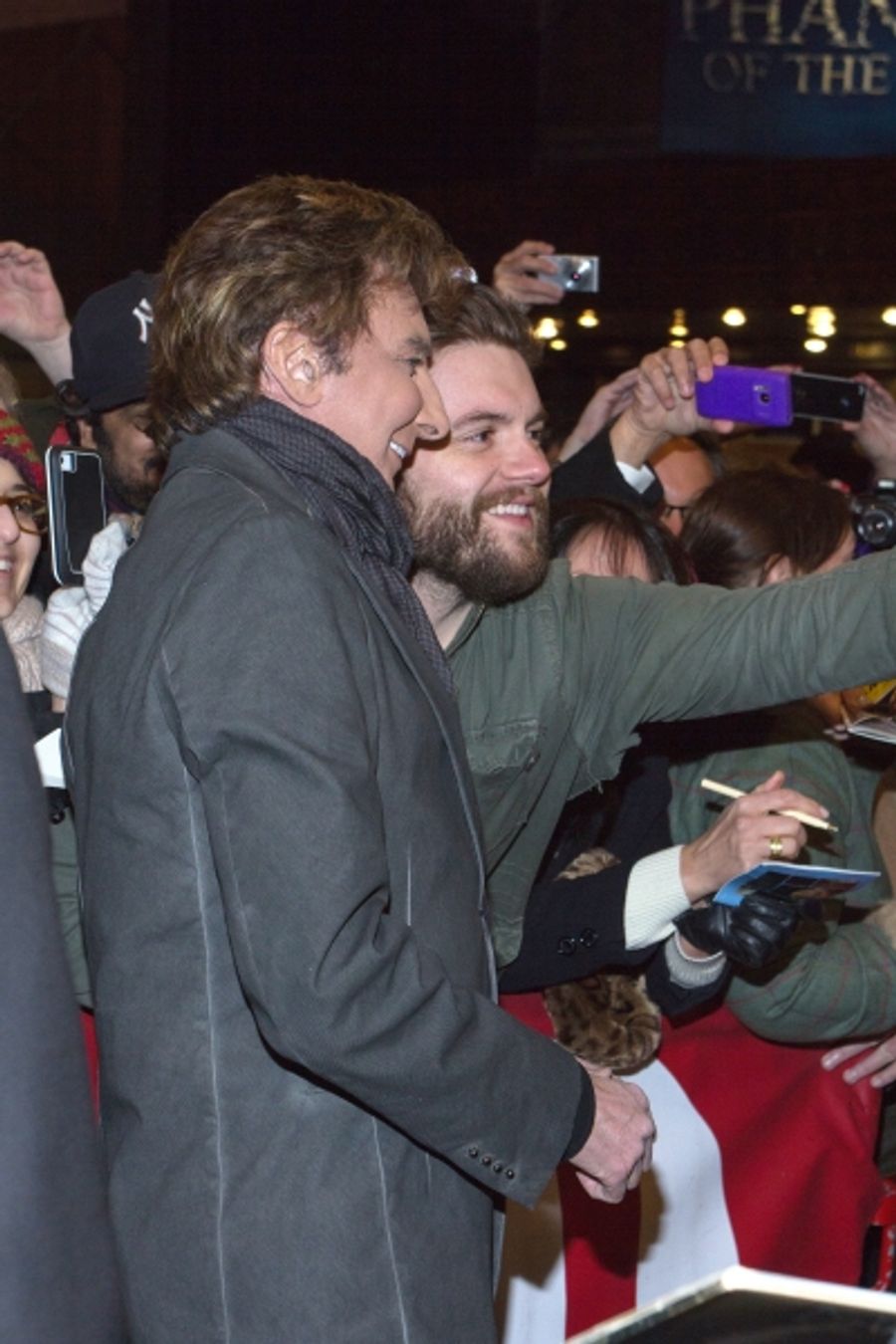 Photo Coverage: Barry Manilow Greets Fans at MANILOW ON BROADWAY Opening Night Image