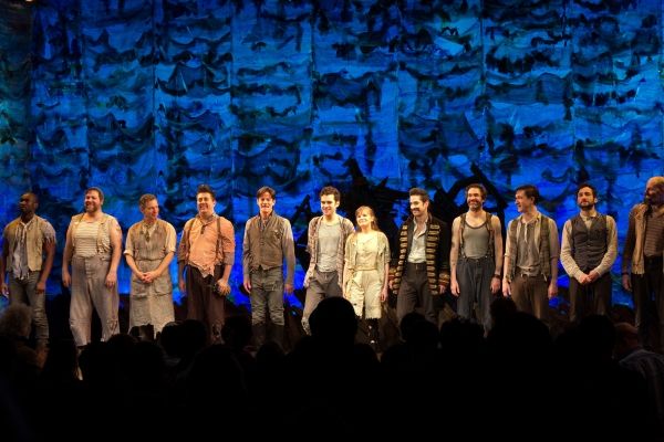 Photos: PETER AND THE STARCATCHER Cast Takes Final Broadway Bow! — photo 1 of 26