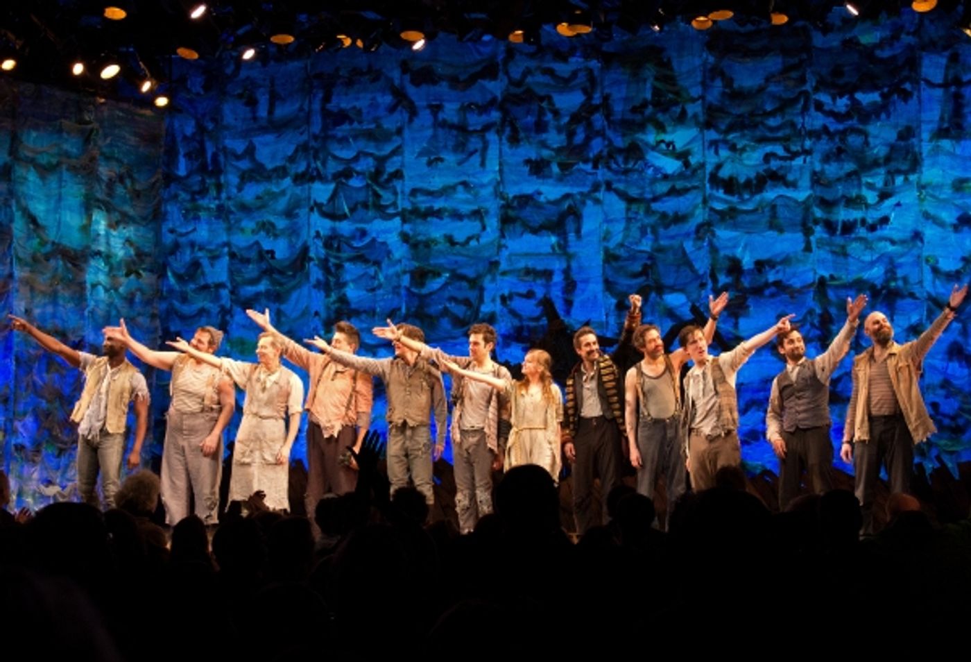 Photo Coverage: PETER AND THE STARCATCHER Cast Takes Final Broadway Bow!  Image
