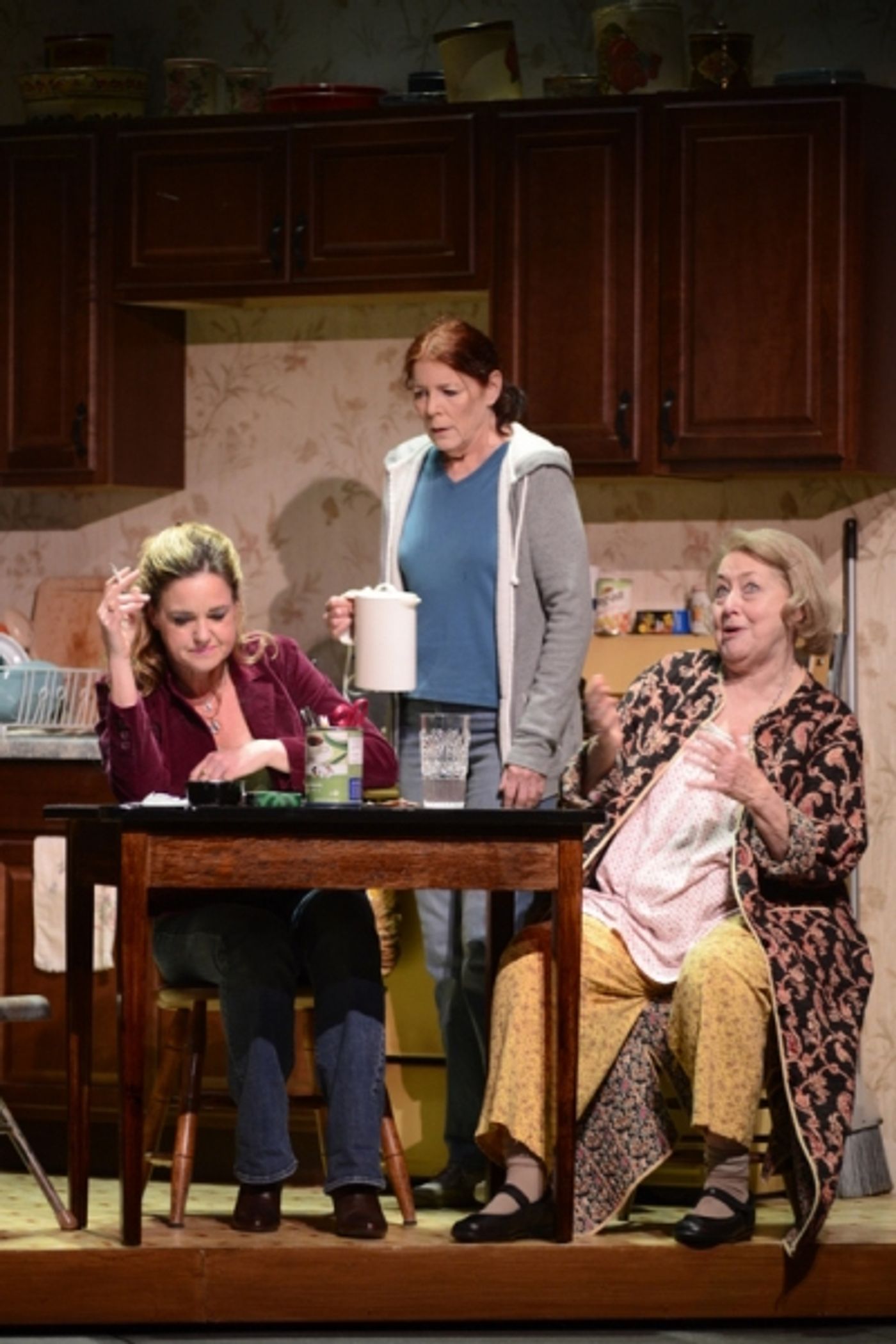 Photo Flash: First Look at Kate Buddeke, Brenda Bynum and More in GOOD PEOPLE  Image
