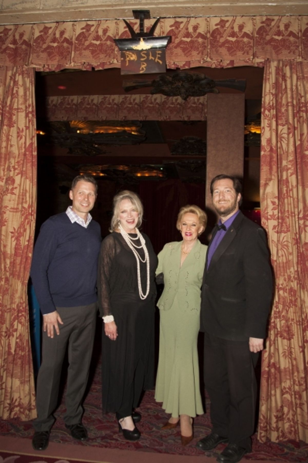 Host/Red Line Tours owner Tony Hoover, cast members Veronica Cartwright and Tippi Hedren and TCL Chinese Theatre representative Levin David Tinker at 