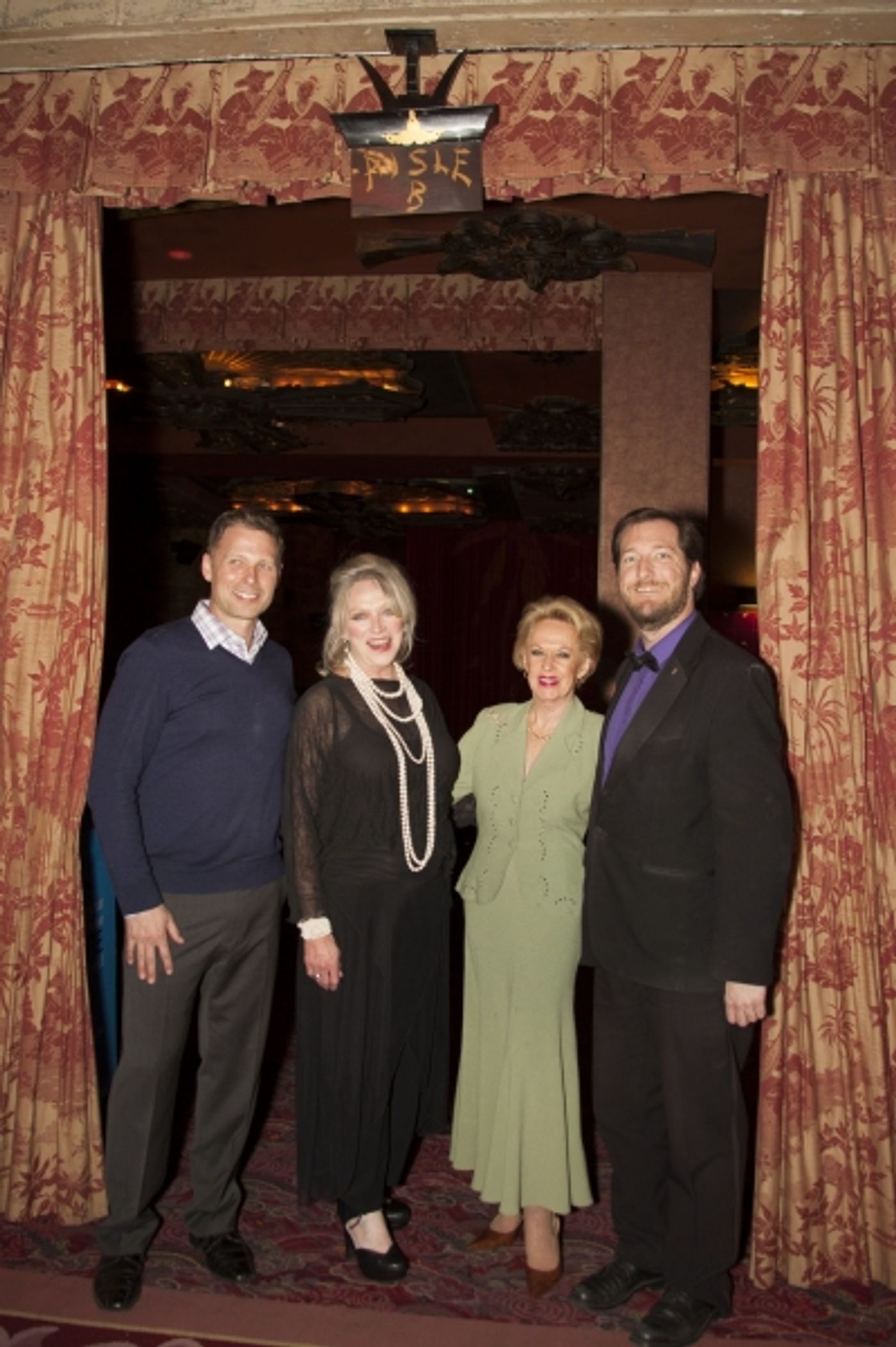 Photo Flash: Tippi Hedren and More Attend THE BIRDS Q&A and 50th Anniversary Screening in LA  Image
