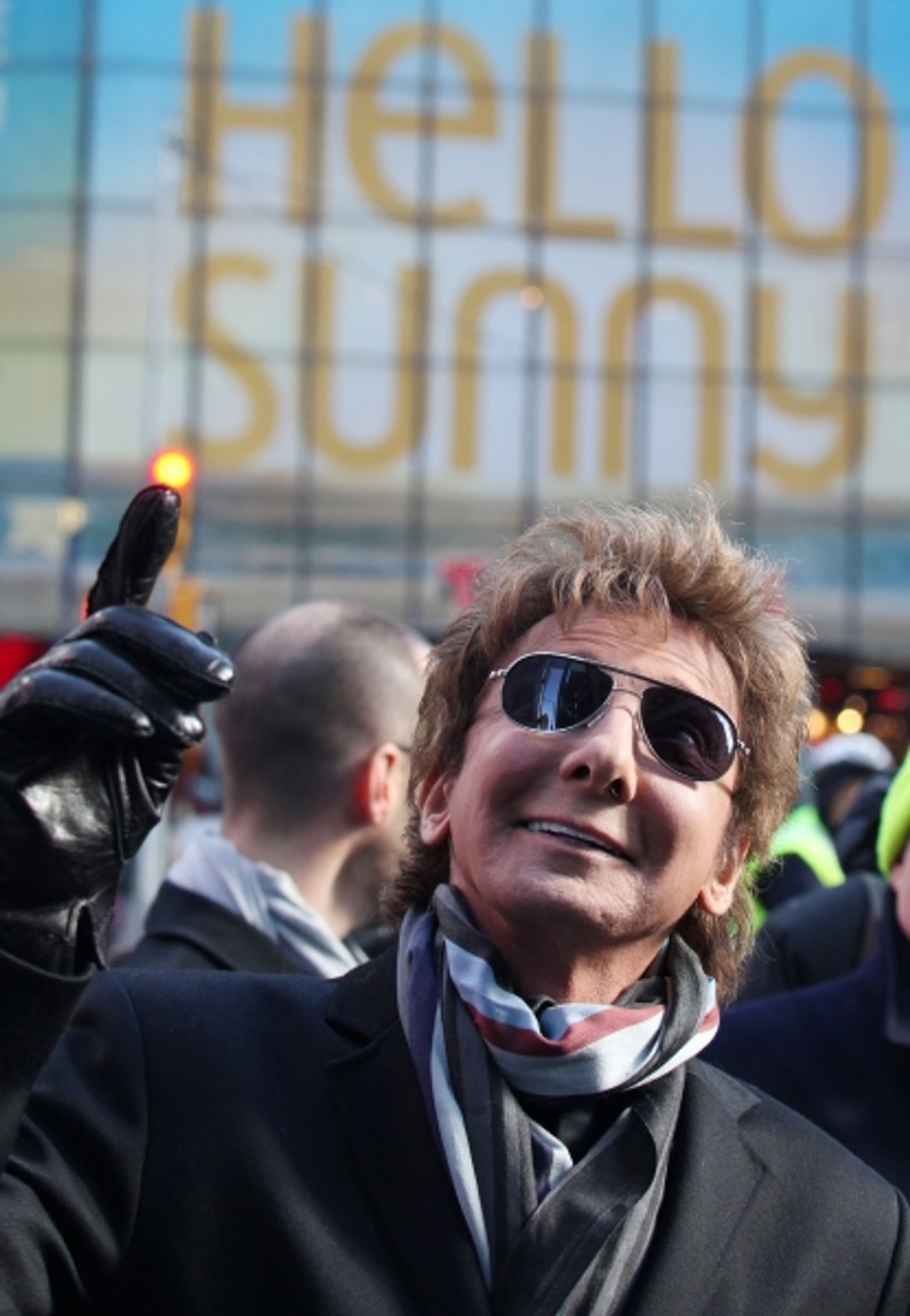 Photo Coverage: Barry Manilow Unveils 'Manilow Way' on 44th Street!  Image