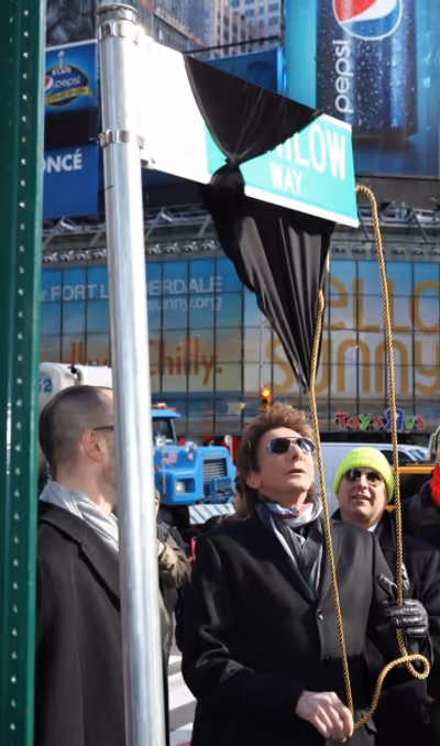 Barry Manilow Photo
