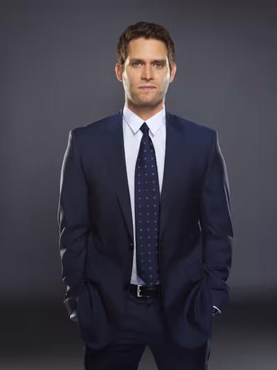 Steven Pasquale Photo