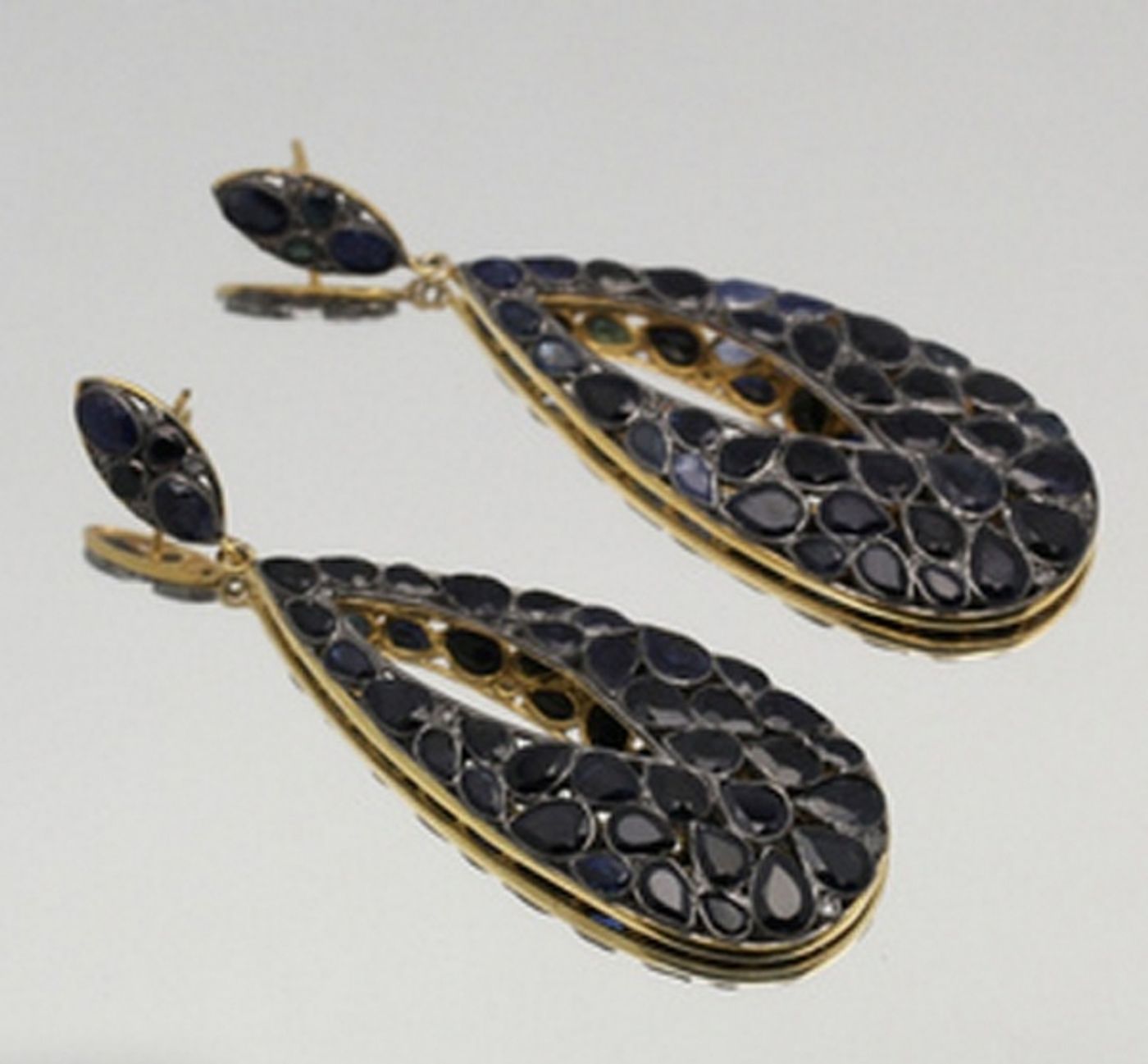 Photo Coverage: Kristin Chenoweth Sparkles in Blue Candy Jewelry  Image