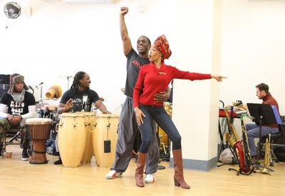 Michelle Williams & Adesola Osakalumi  Photo