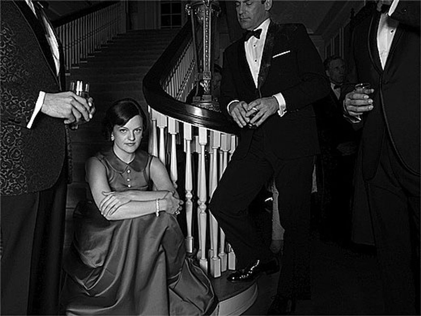 Photo Flash: First Look at MAD MEN Season 6!  Image