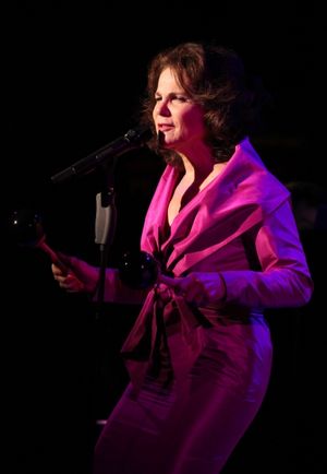 Tovah Feldshuh Photo