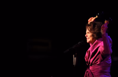 Tovah Feldshuh Photo