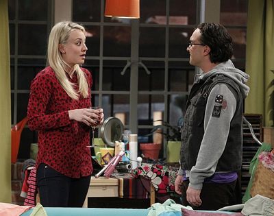 Kaley Cuoco, Johnny Galecki Photo