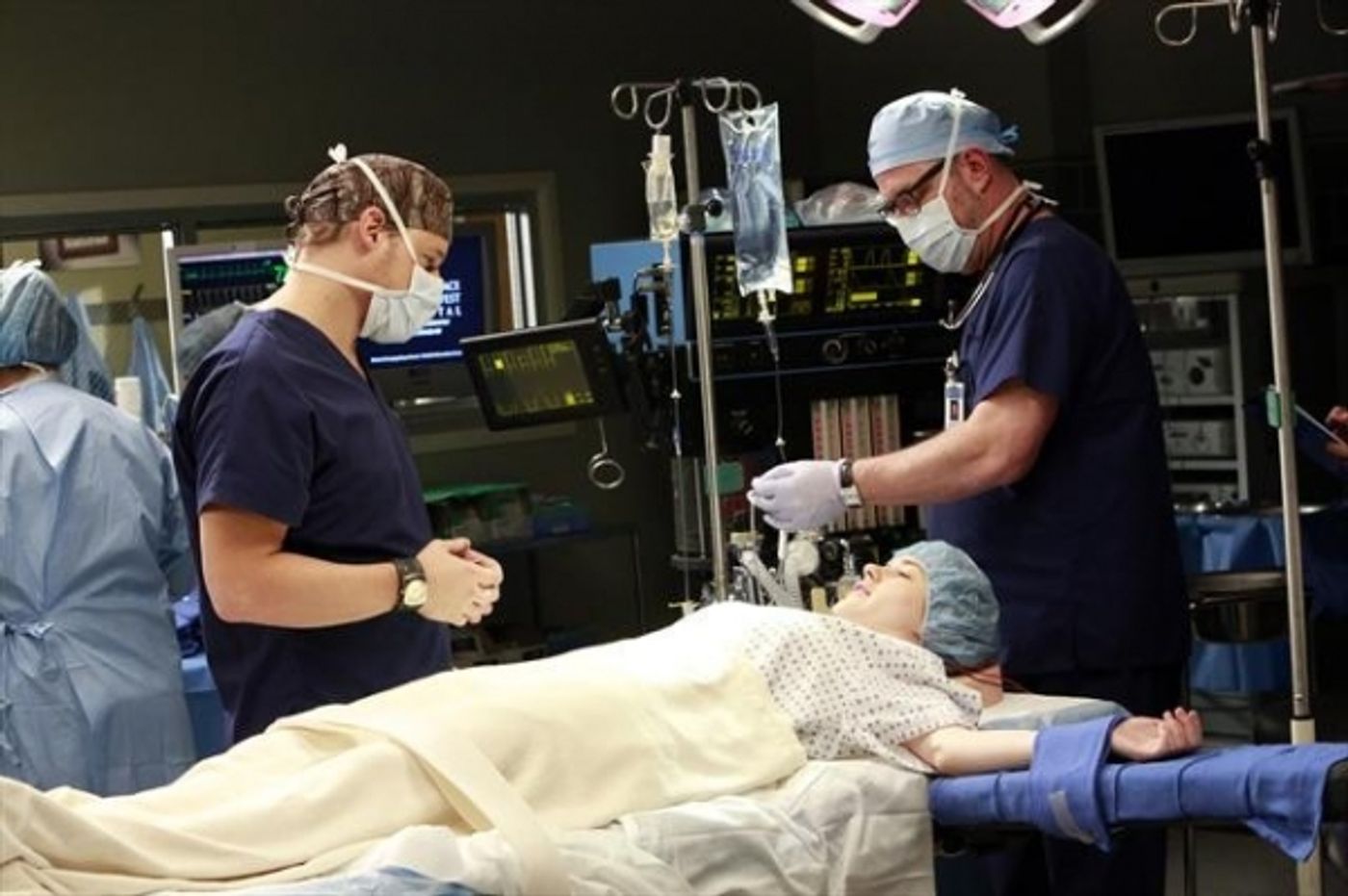 Photo Flash: GREY'S ANATOMY's 'The Face of Change,' Airing 2/7  Image