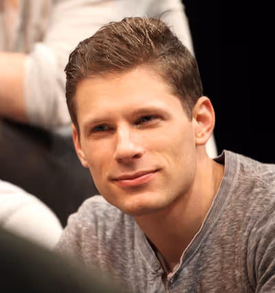 Matt Lauria  Photo
