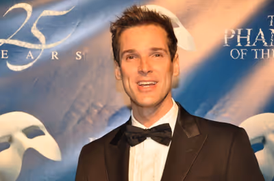 Hugh Panaro
 Photo