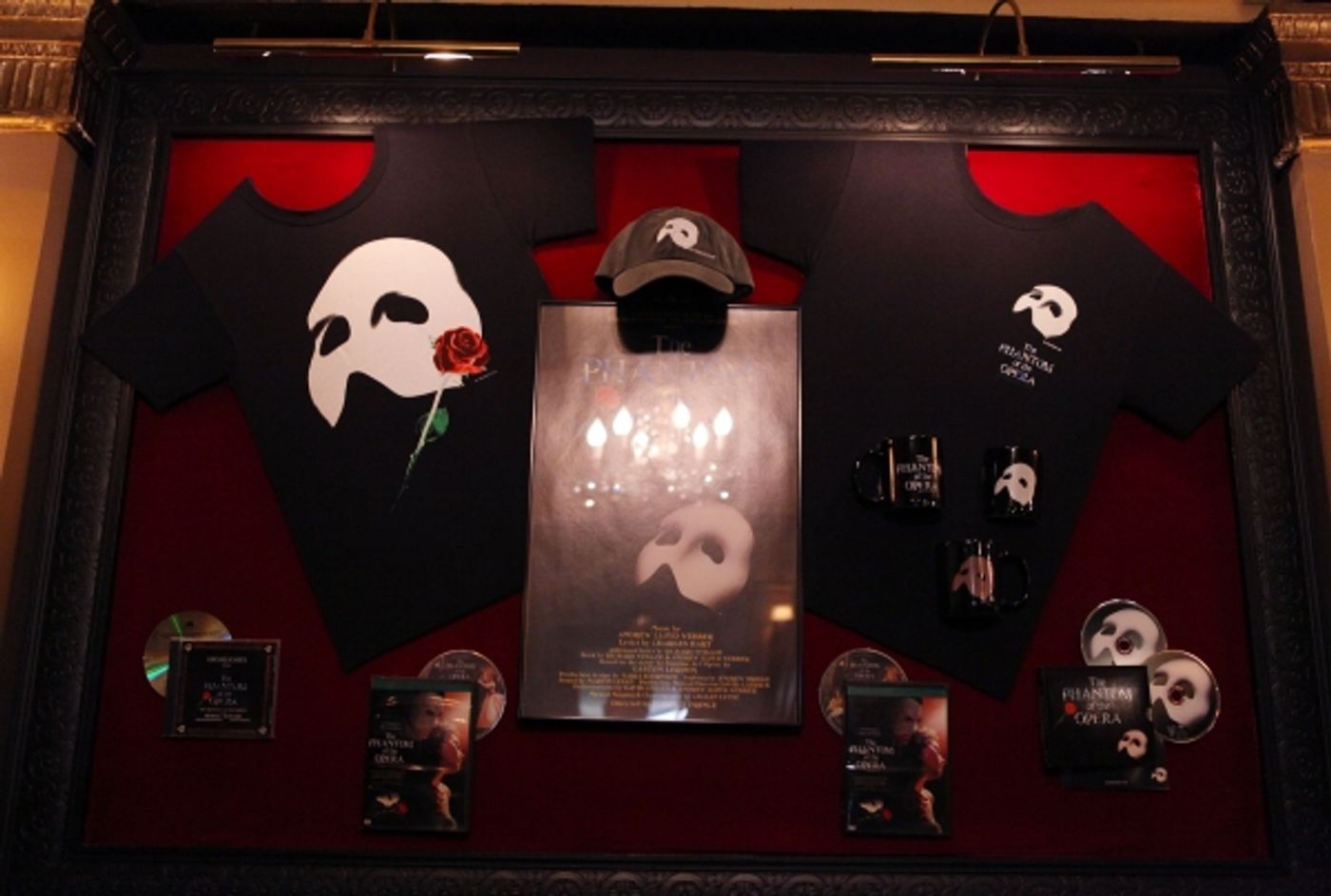 Photo Coverage: THE PHANTOM OF THE OPERA Day Proclamation - Sarah Brightman, Hal Prince and Cameron Mackintosh!  Image