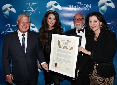  Cameron Mackintosh, Sarah Brightman &  Hal Prince with Katherine Oliver the Commissi Photo