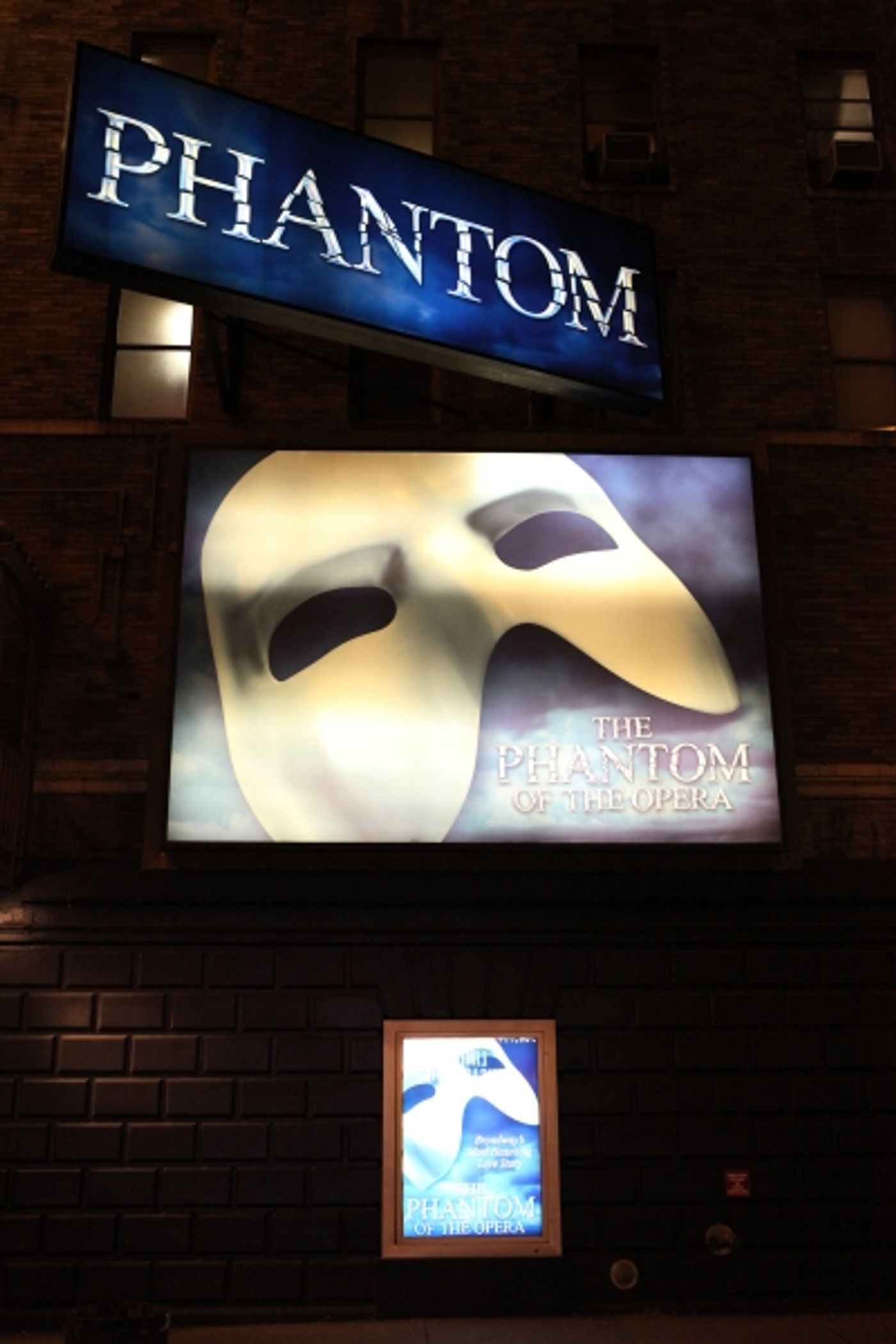 Photo Coverage: THE PHANTOM OF THE OPERA Day Proclamation - Sarah Brightman, Hal Prince and Cameron Mackintosh!  Image