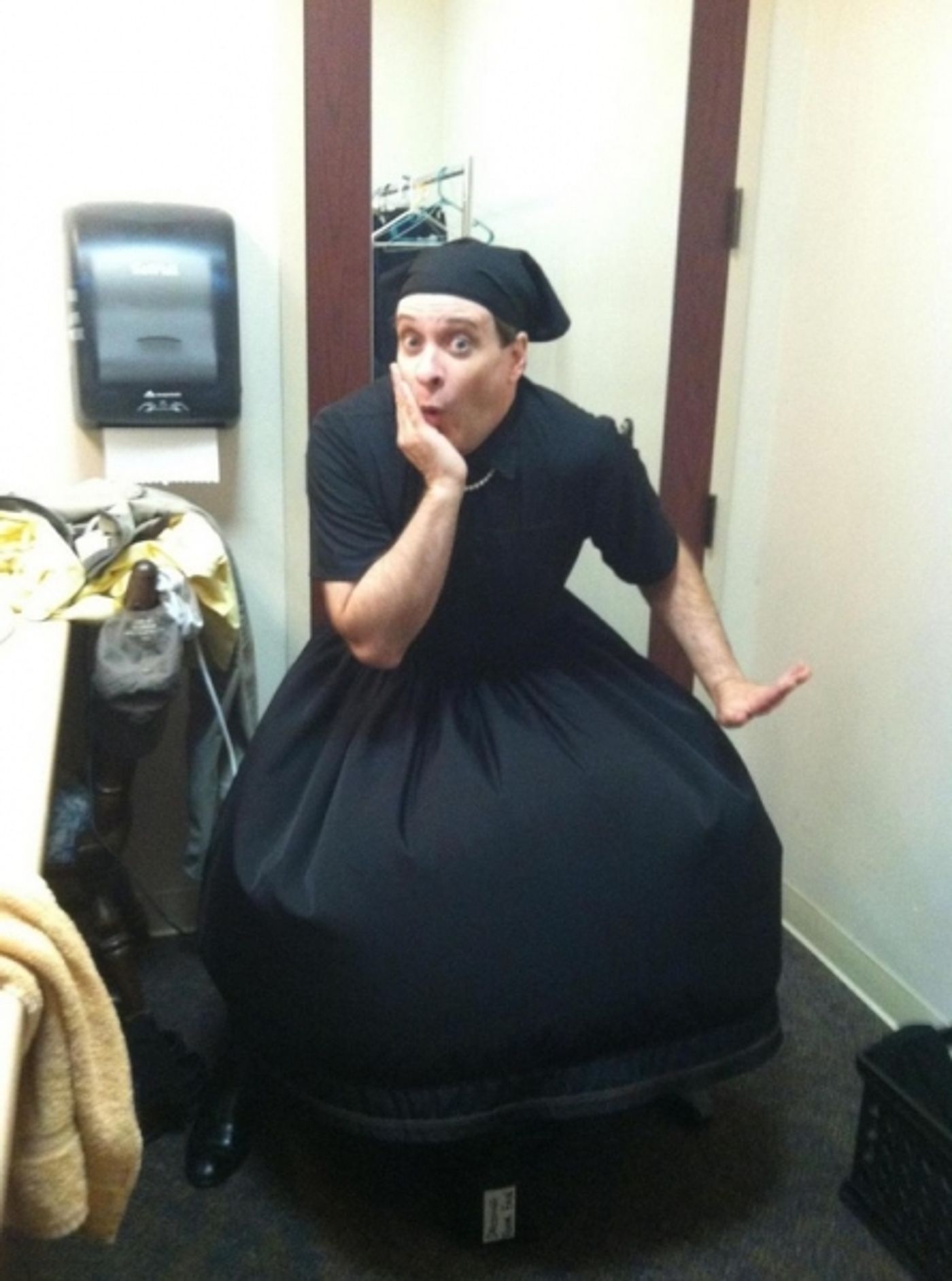 Photo Flash: Saturday Intermission Pics, Jan 26, Part 2 - CINDERELLA's First SIP, EVITA's Saucy 'End' Credit and More!  Image