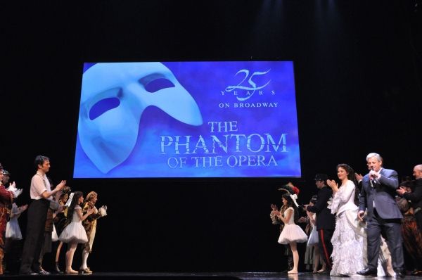 Photo Coverage: More from THE PHANTOM OF THE OPERA'S 25th Anniversary Curtain Call — photo 8 of 29