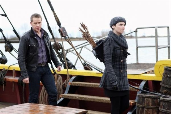 JOSH DALLAS, GINNIFER GOODWIN Photo