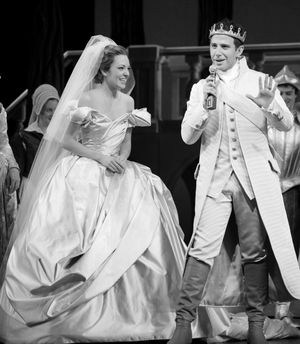 Laura Osnes & Santino Fontana
@ BroadwayWorld Laura Osnes & Santino Fontana
Photo