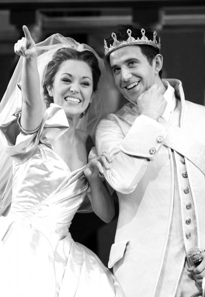 Laura Osnes & Santino Fontana
 Photo