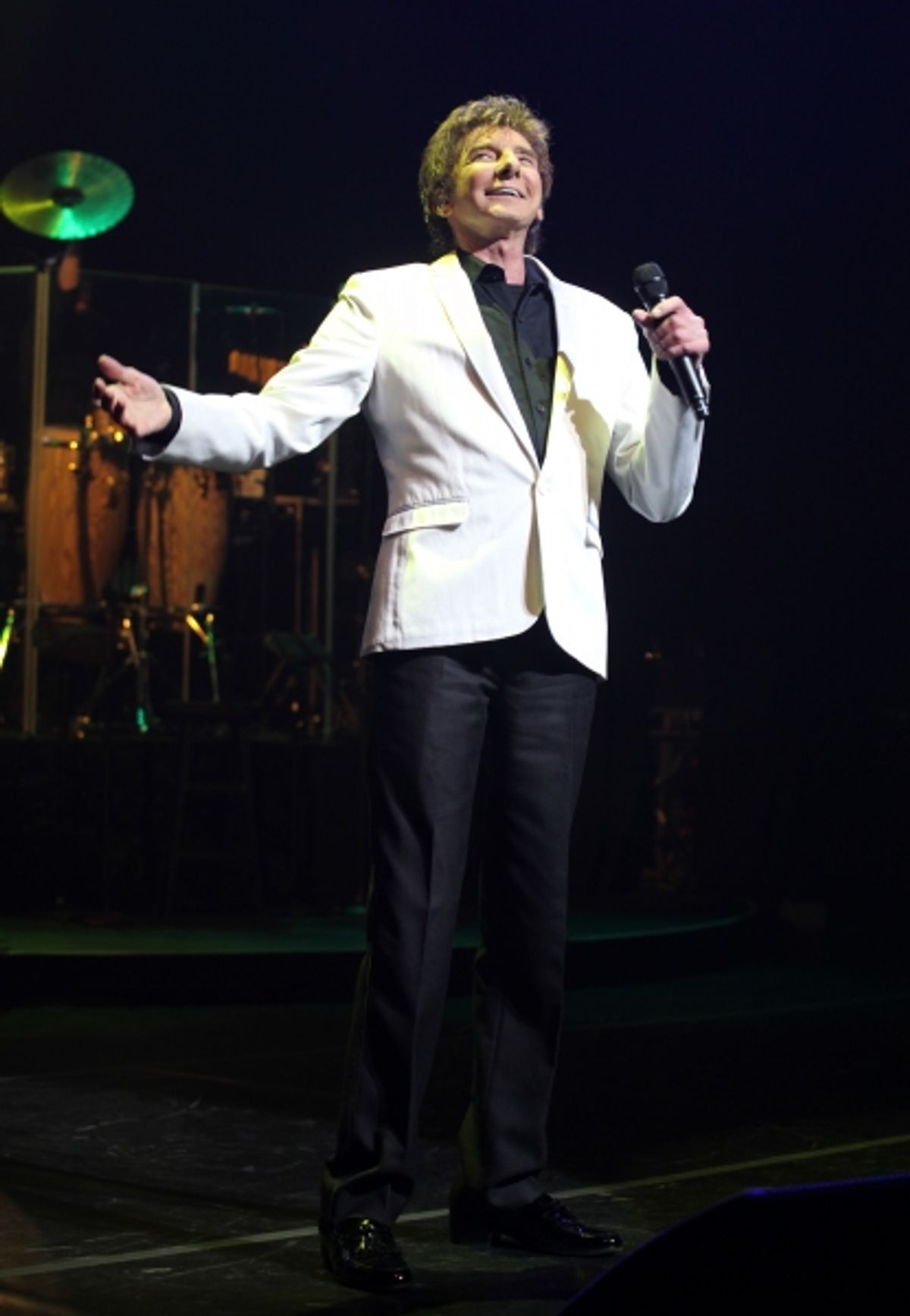 Barry Manilow  at 