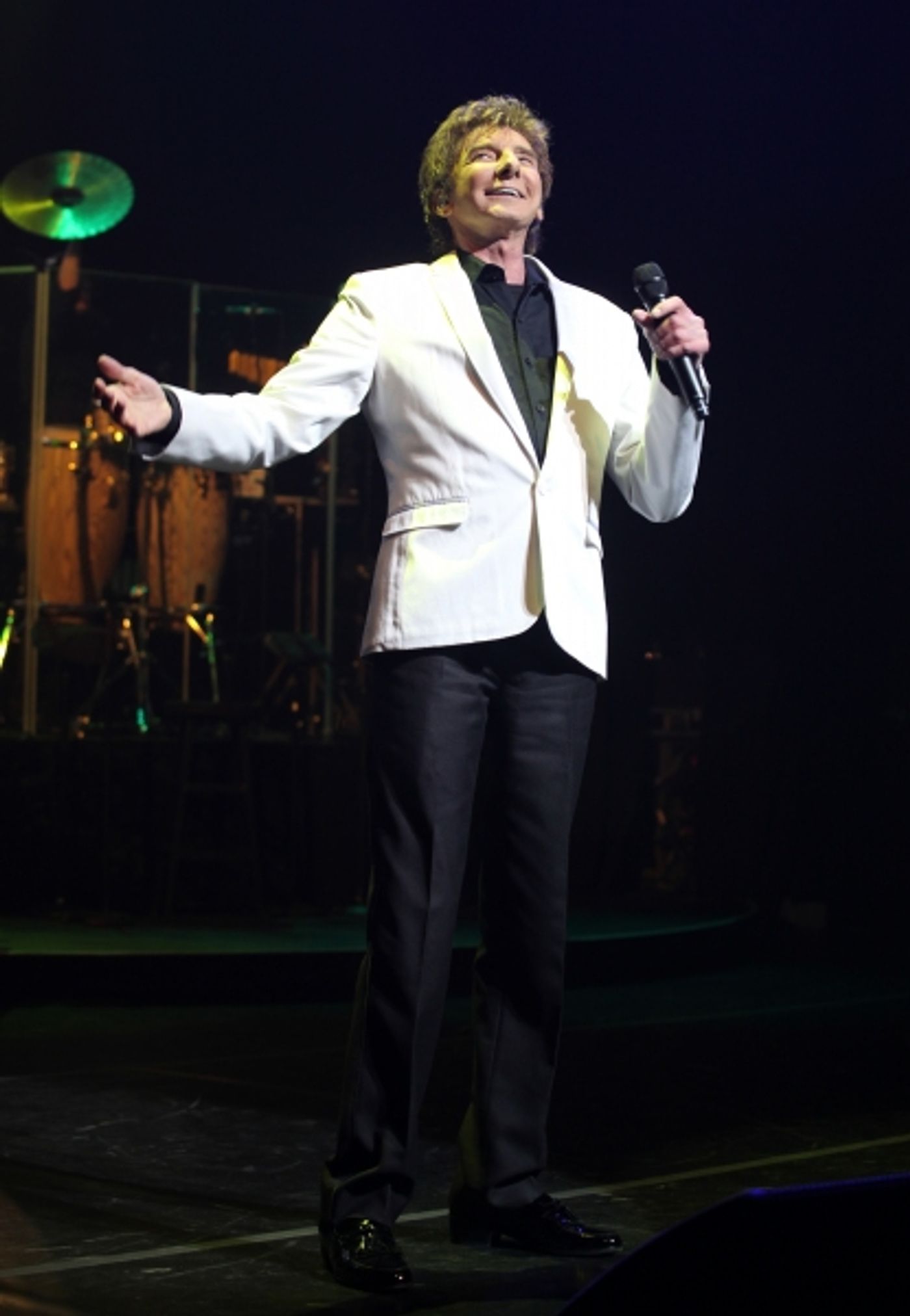 Photo Coverage: MANILOW ON BROADWAY's Opening Night Curtain Call and Encore!  Image